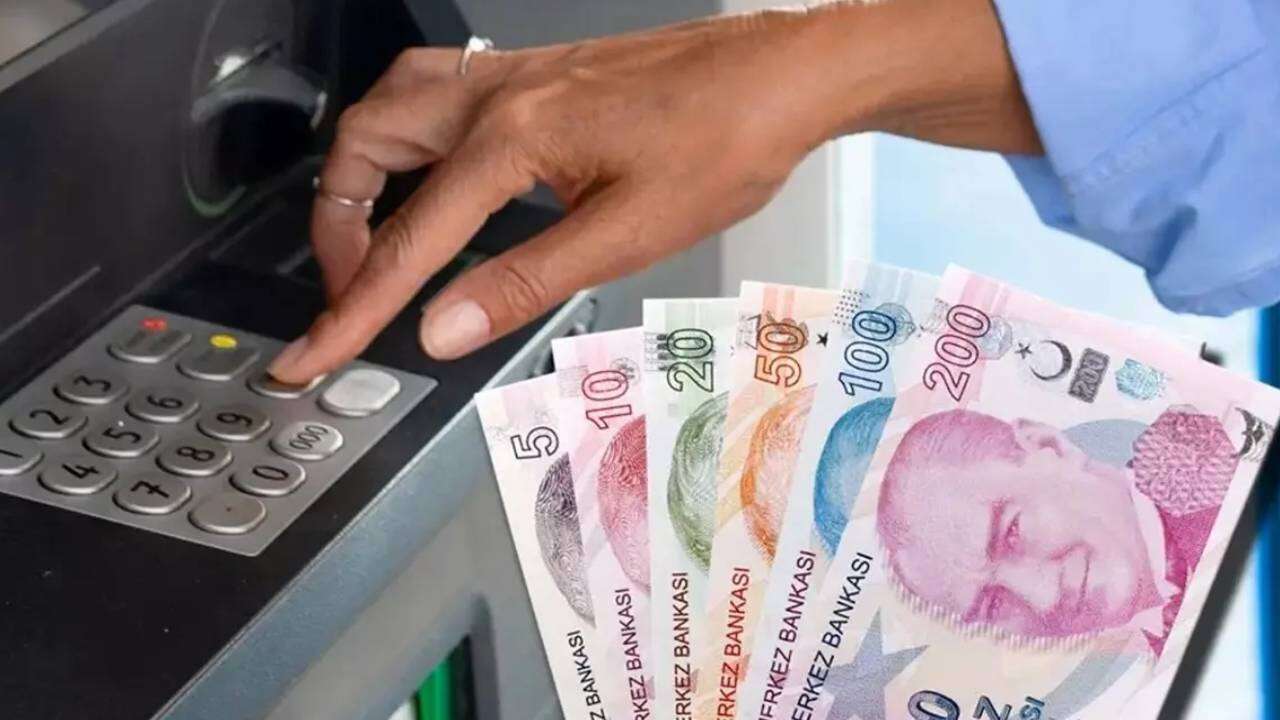 Emekliye Ocak'ta çifte zam sürprizi: Destici resmen açıkladı, emekliye enflasyon farkı artı 5.000 TL seyyanen zam! 2